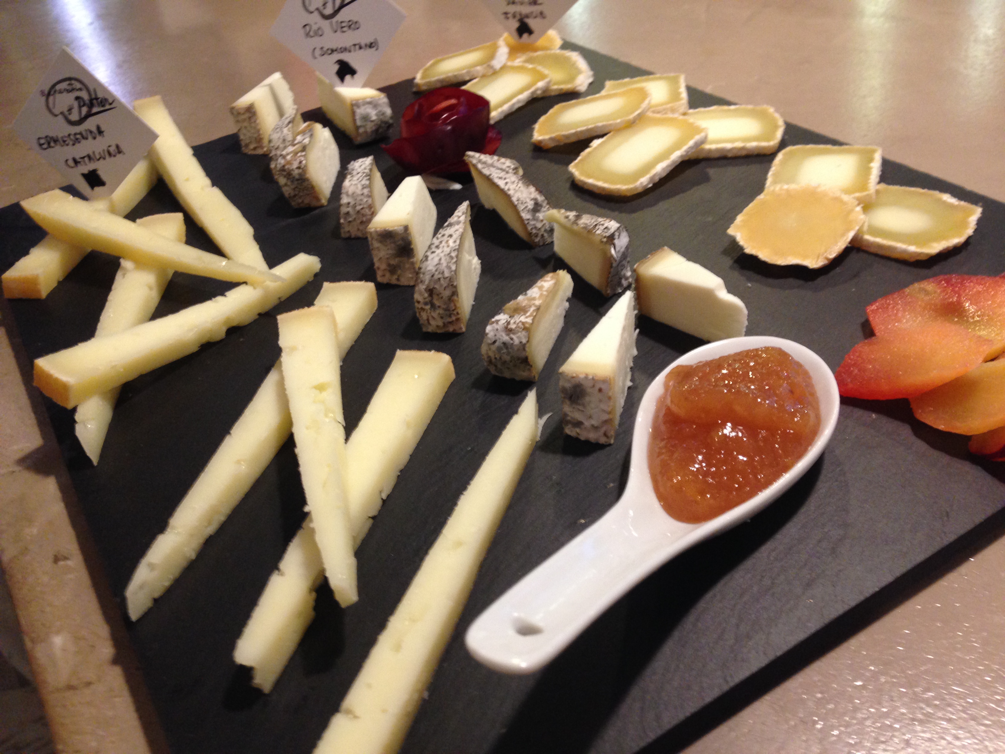 Tabla de quesos, un aperitivo original - Lácteos Segarra